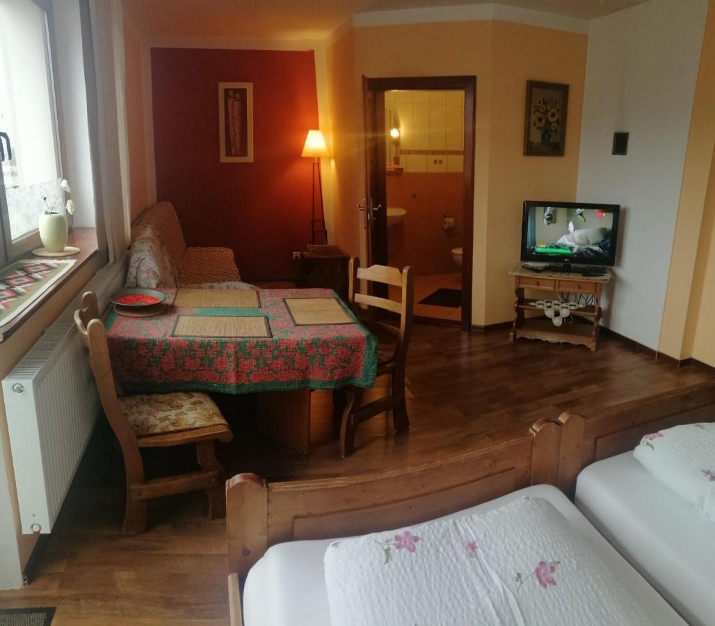 Villa Meisterburg Sciegny Bilik gambar